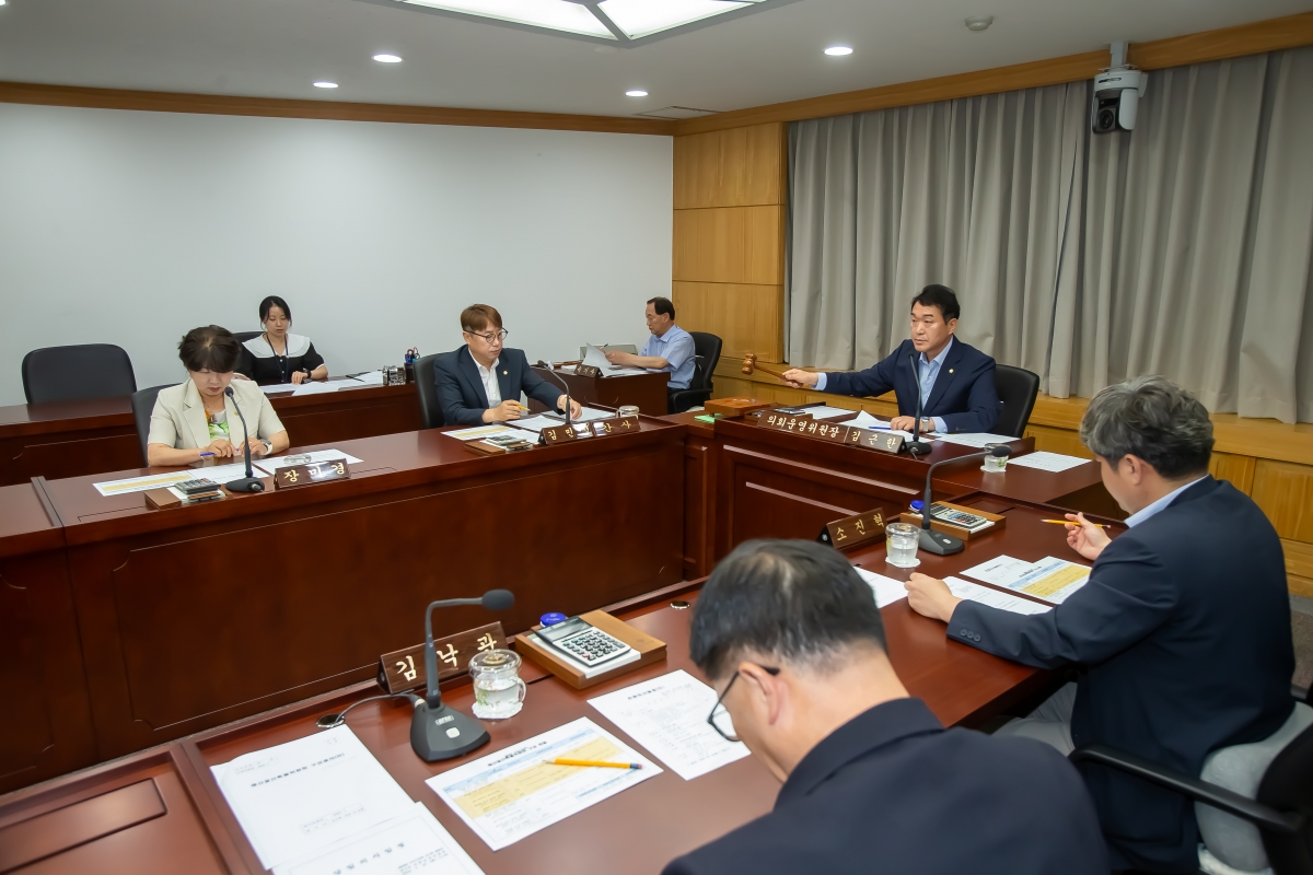 20240716-006[_P7U8650-폐회중 의회운영위원회 활동.jpg