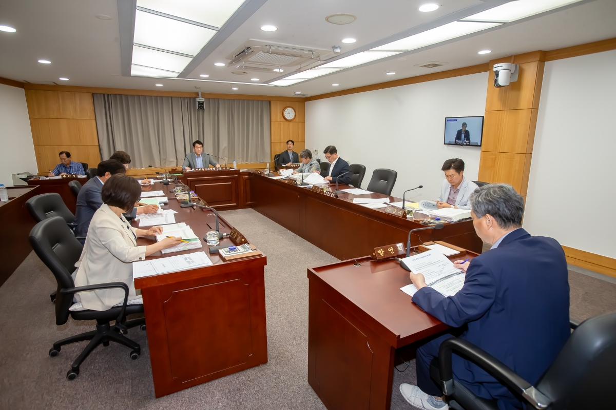 20240725-002[_P7U9643-제279회 임시회 제1차 의회운영위원회 2024년도 제1회 추가경정예산안 예비심사 활동.jpg