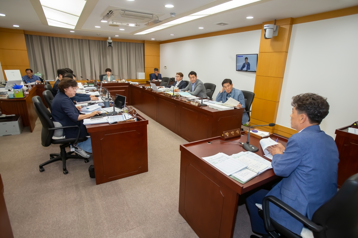 20240725-017[_P7U9814-제279회 임시회 기획행정위원회 2024년도 제1회 추가경정예산안 및 기금운용계획변경안 예비심사활동.jpg
