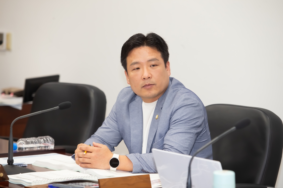 20240725-032[_P7U9775-제279회 임시회 산업건설위원회 2024년도 제1회 추가경정예산안 및 기금운용계획변경안 예비심사활동.jpg