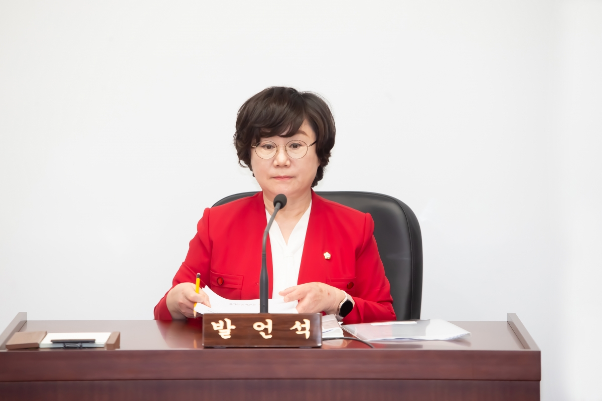20240724-093[_P7U9542-제279회 임시회 제1차 문화환경위원회 조례안 활동.jpg