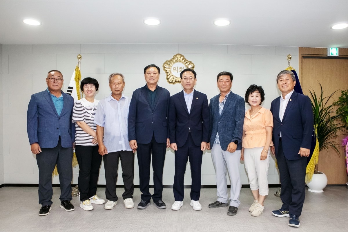 20240725-052[IMG_2799-구미시 이통장협의회장 일행 의장실 방문.jpg