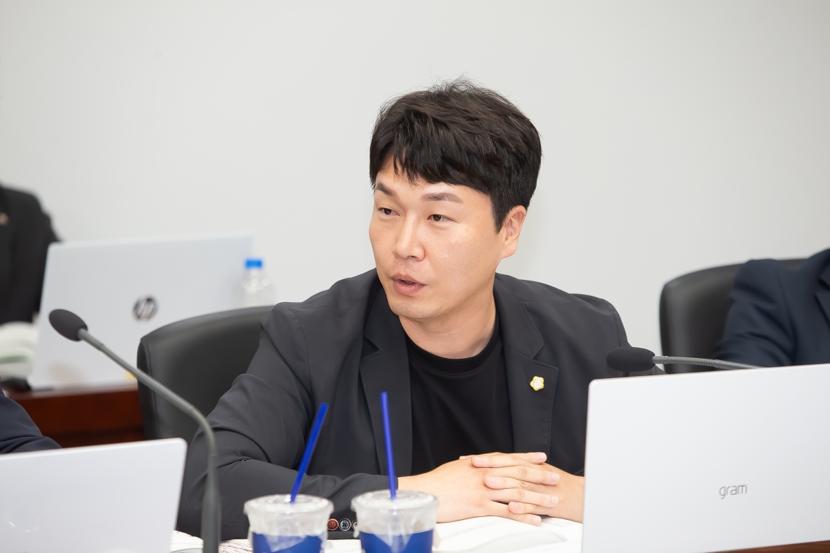 20240729-043[_P7U0192-제279회 임시회 예산결산특별위원회 2024년도 제1회 추가경정예산안 및 기금운용계획변경안 심사활동.jpg