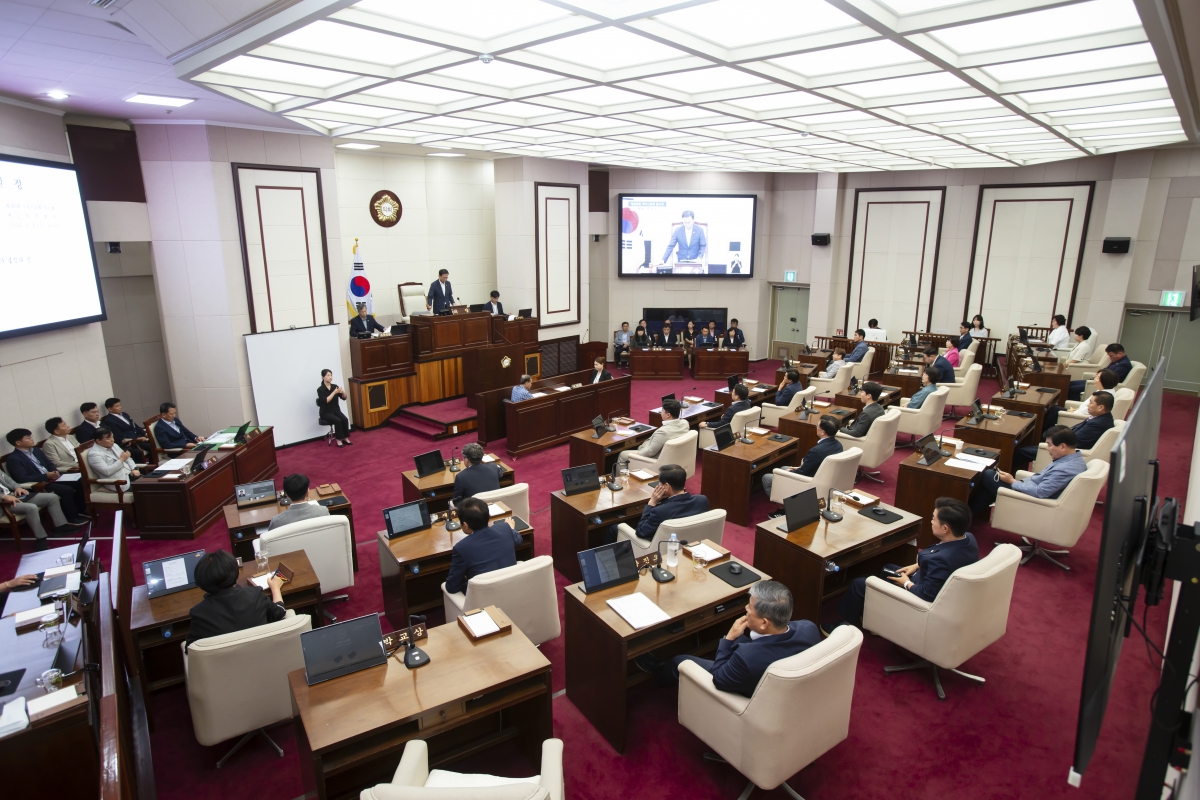 20240904-027[_P7U2806-제280회 임시회 제1차 본회의시 박교상 의장 회의주재_1.jpg