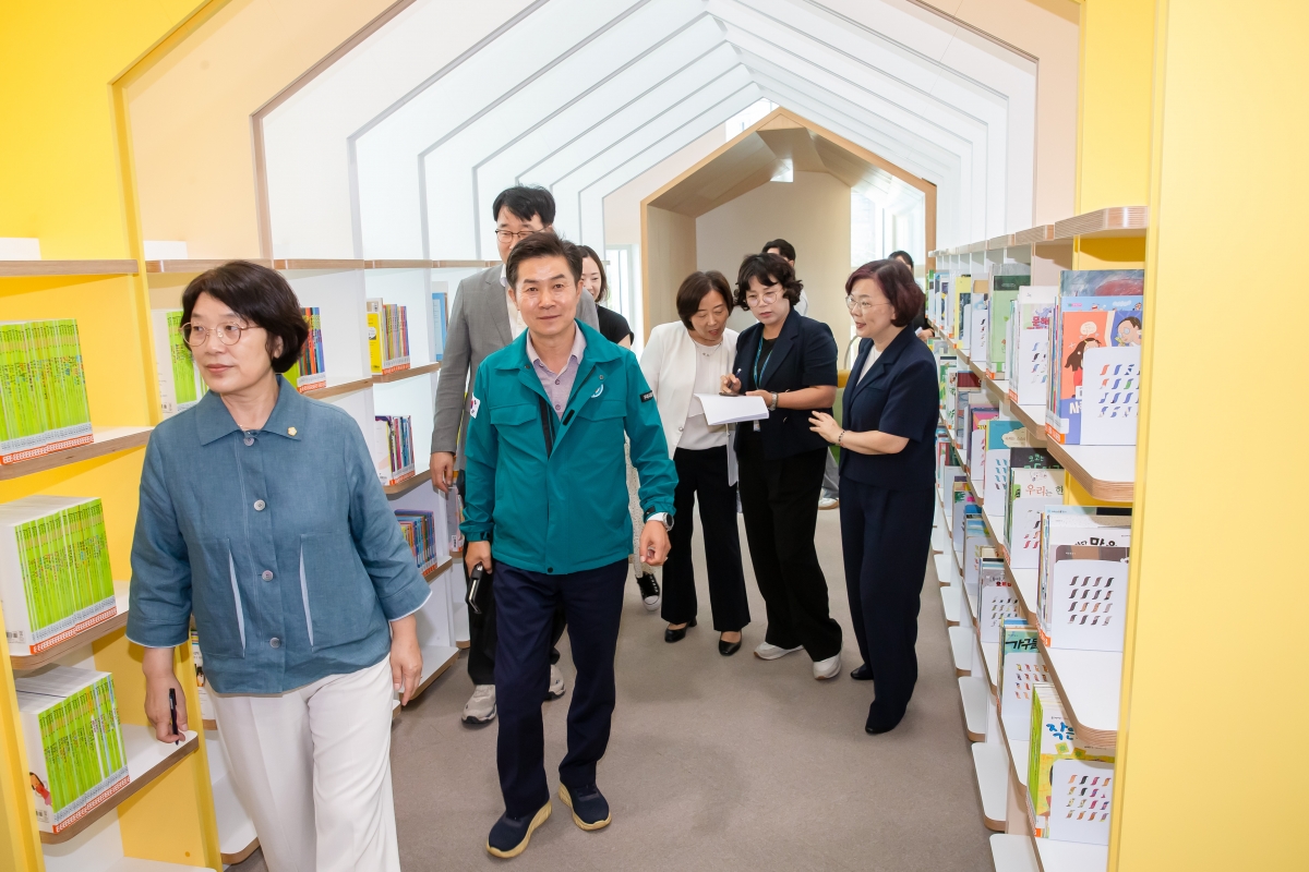 20240904-054[_P7U2908-제280회 임시회 문화환경위원회 강동꿈나무 문화나눔터 현장방문.jpg