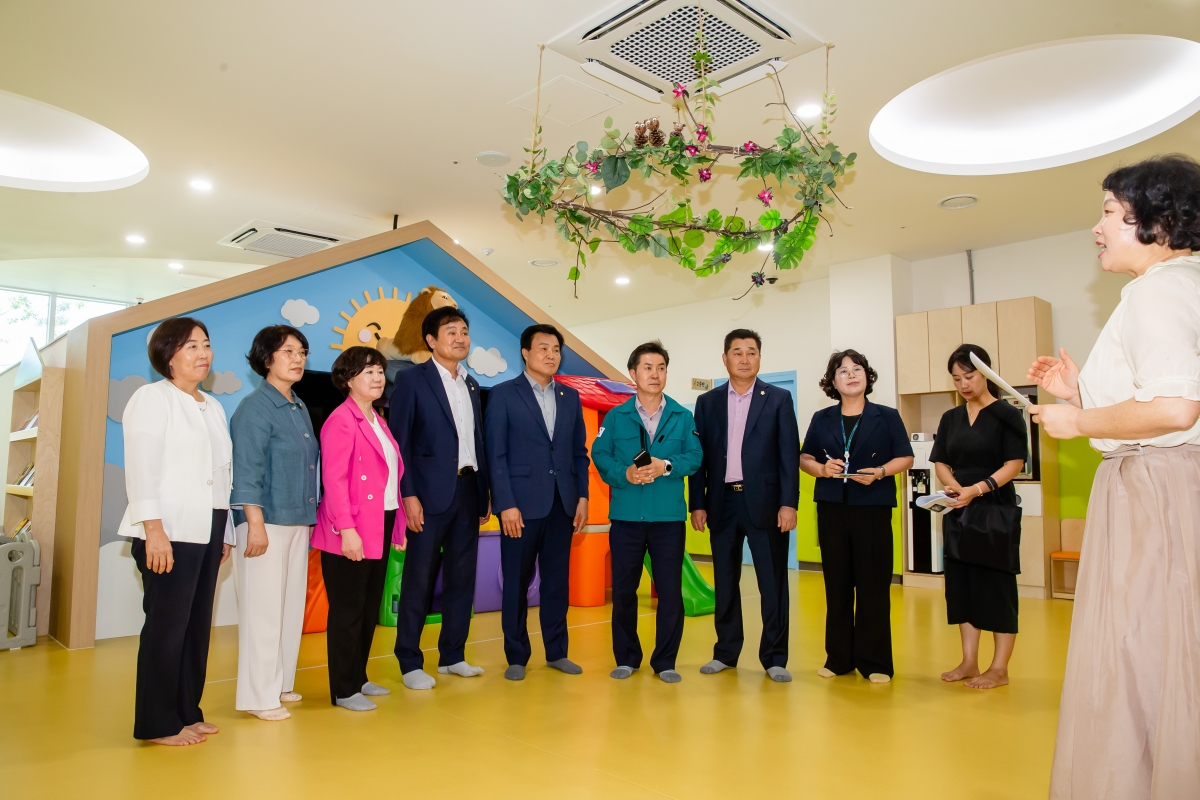 20240904-081[_P7U2984-제280회 임시회 문화환경위원회 강동꿈나무 문화나눔터 현장방문.jpg