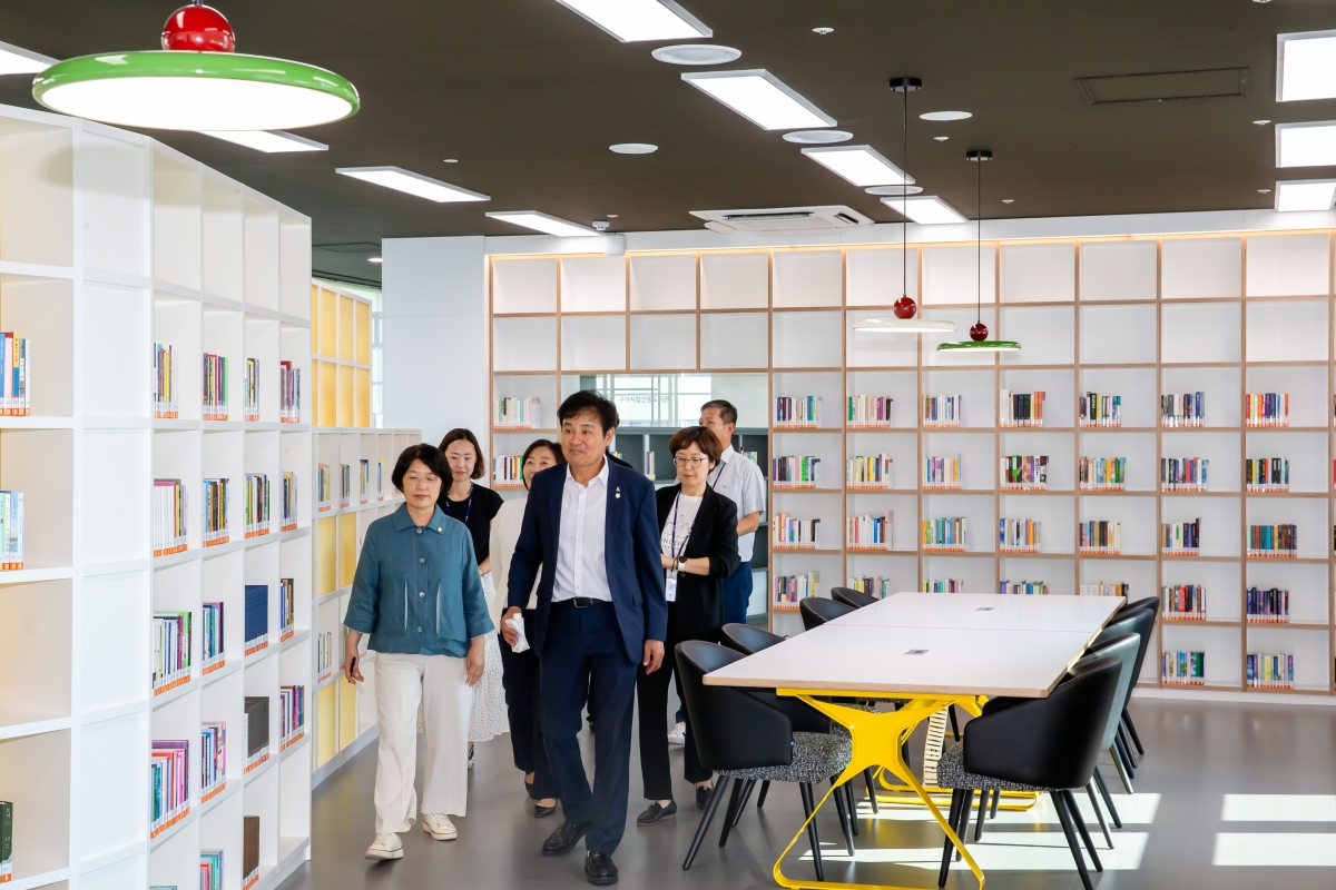 20240904-067[_P7U2944-제280회 임시회 문화환경위원회 강동꿈나무 문화나눔터 현장방문.jpg