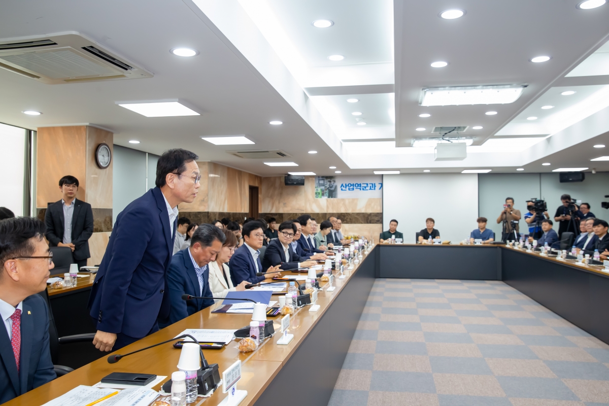 20240903-024[_P7U2434-한동훈 국민의힘 당대표 구미상공회의소 방문 반도체 기업 간담회.jpg
