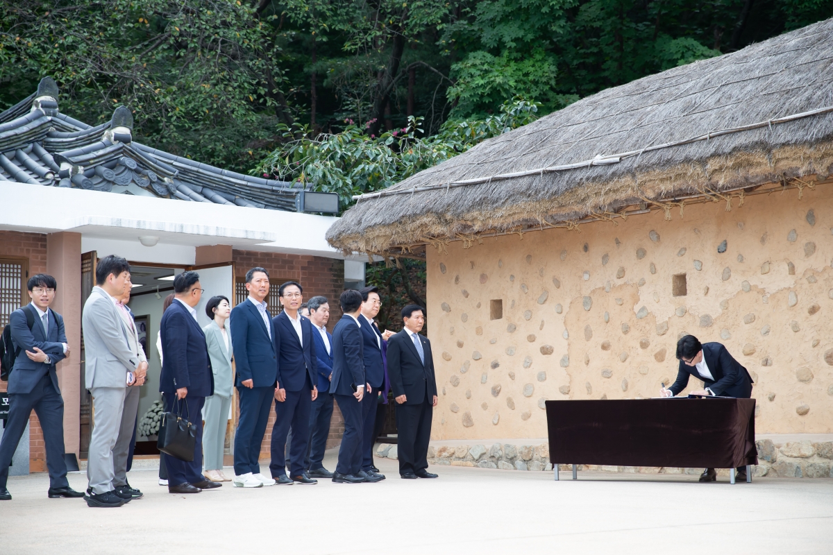 20240903-037[_P7U2508-한동훈 국민의힘 당대표 박정희 대통령 생가 방문.jpg