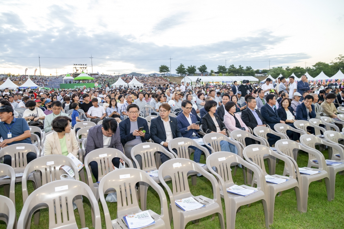 20240903-077[_P7U2629_1-한국후계농업경영인 전국대회 환영리셉션 및 개막식.jpg