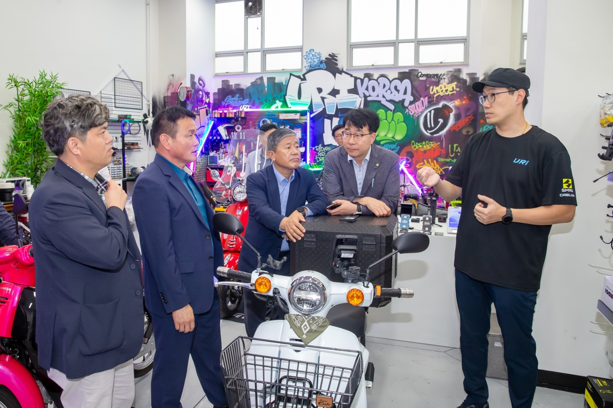 20240906-068[_P7U3549-제280회 임시회 산업건설위원회 국립금오공과대학교 벤처창업관 현장방문.jpg