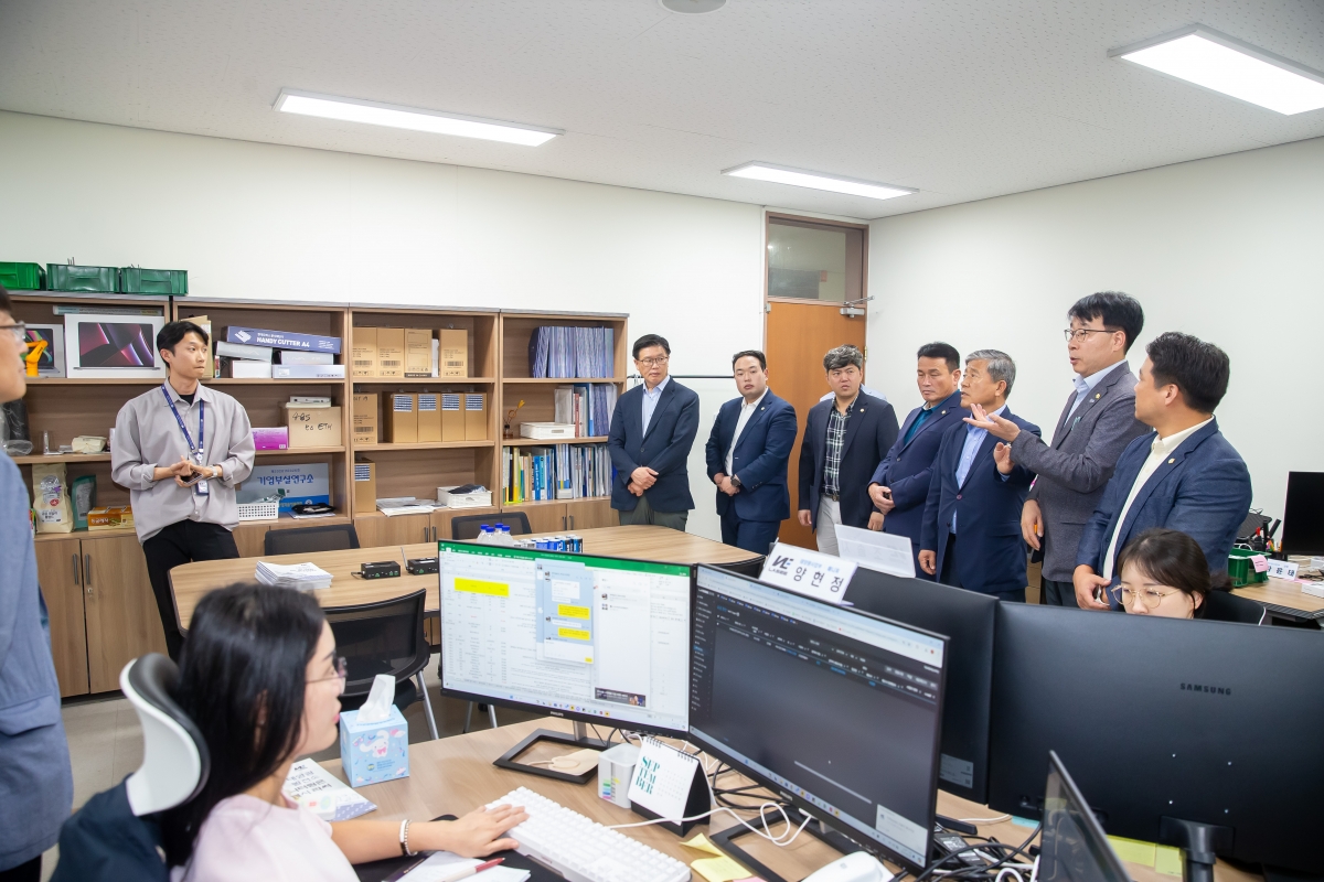 20240906-054[_P7U3495-제280회 임시회 산업건설위원회 국립금오공과대학교 벤처창업관 현장방문.jpg