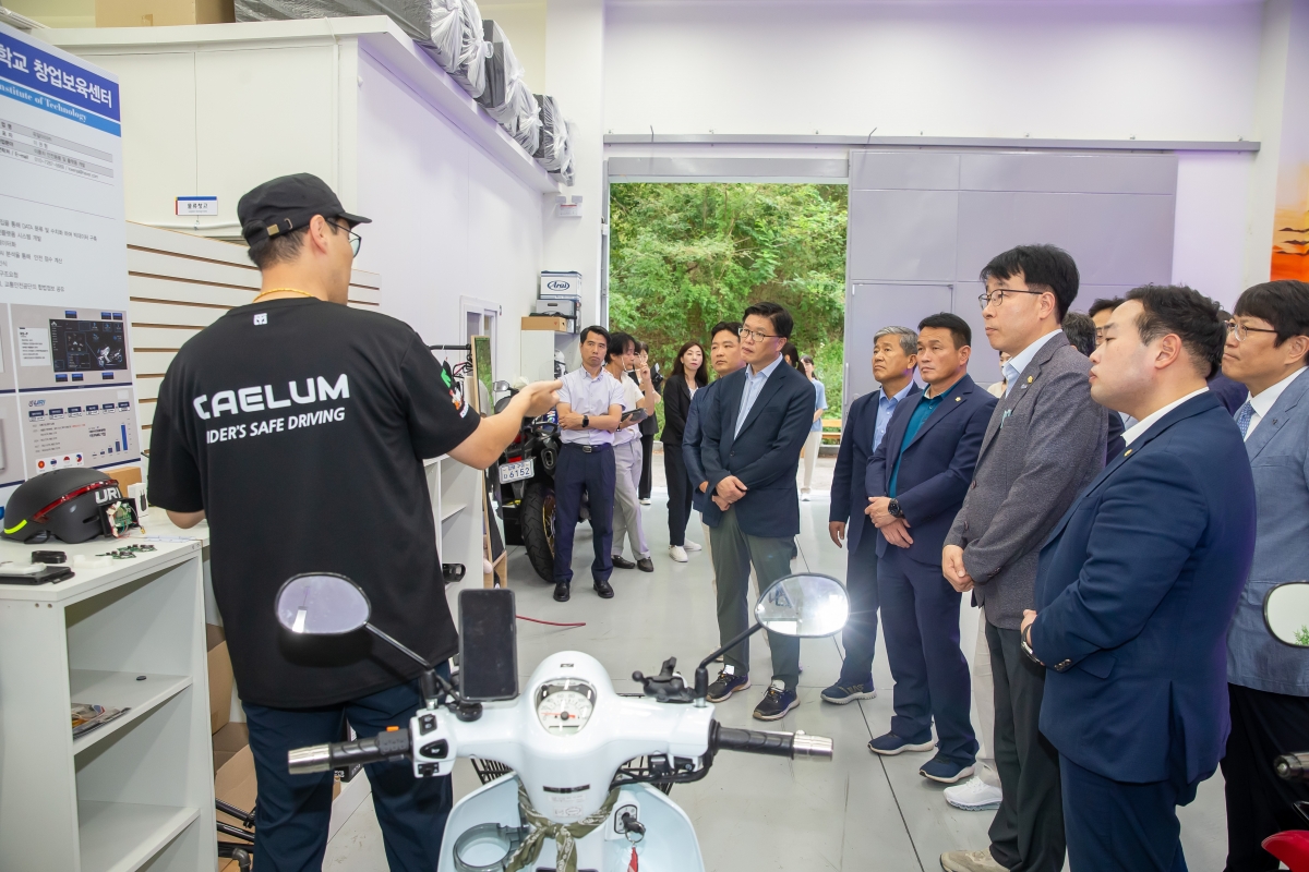 20240906-064[_P7U3531-제280회 임시회 산업건설위원회 국립금오공과대학교 벤처창업관 현장방문.jpg