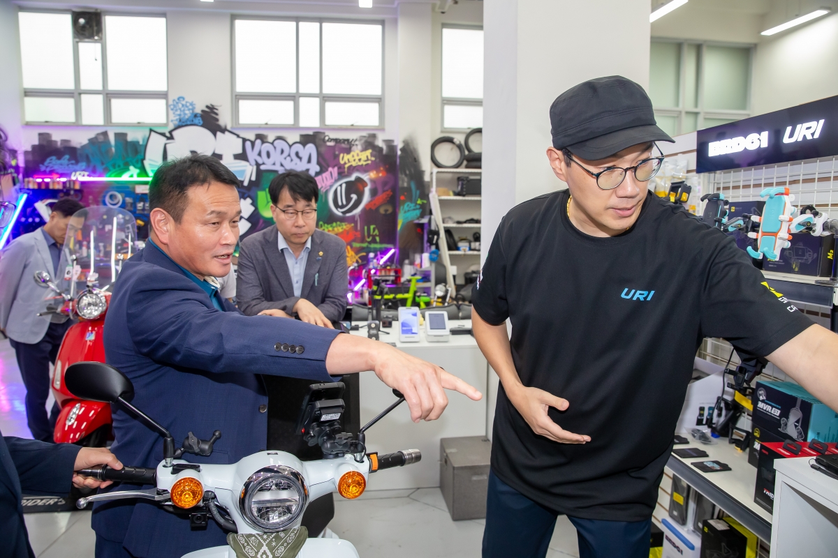 20240906-067[_P7U3546-제280회 임시회 산업건설위원회 국립금오공과대학교 벤처창업관 현장방문.jpg
