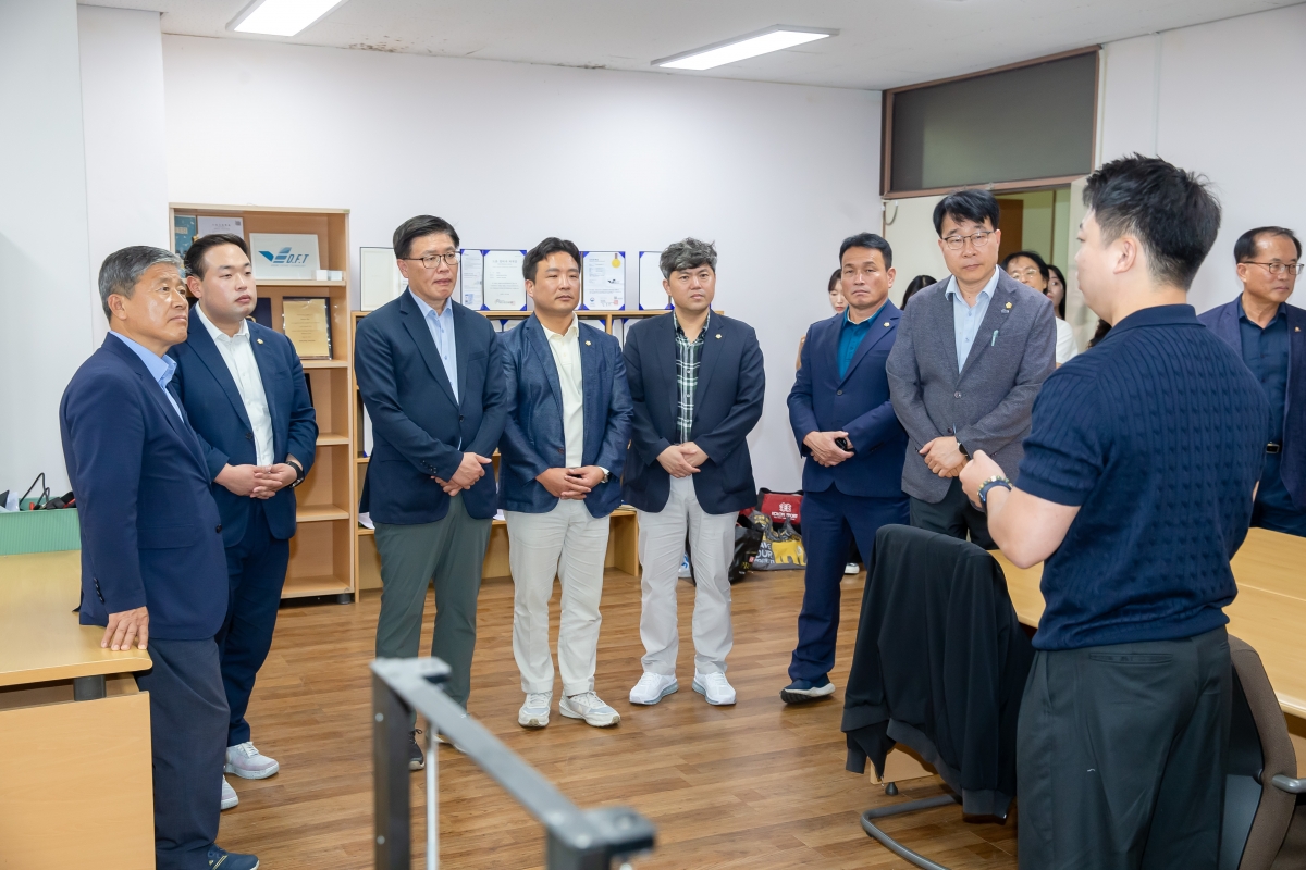 20240906-056[_P7U3500-제280회 임시회 산업건설위원회 국립금오공과대학교 벤처창업관 현장방문.jpg