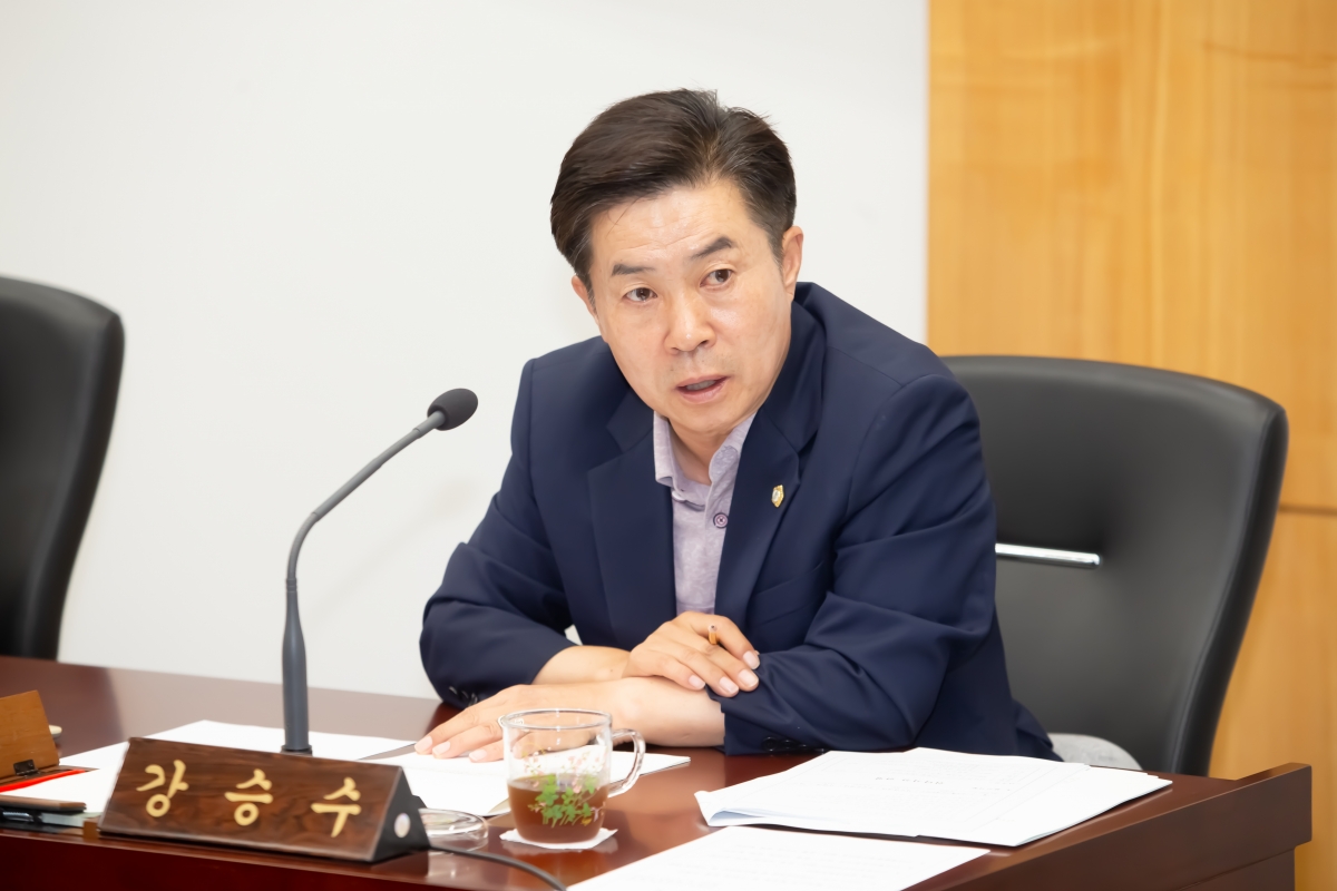 20240905-057[_P7U3133-제280회 임시회 문화환경위원회 조례안 등 심사활동.jpg