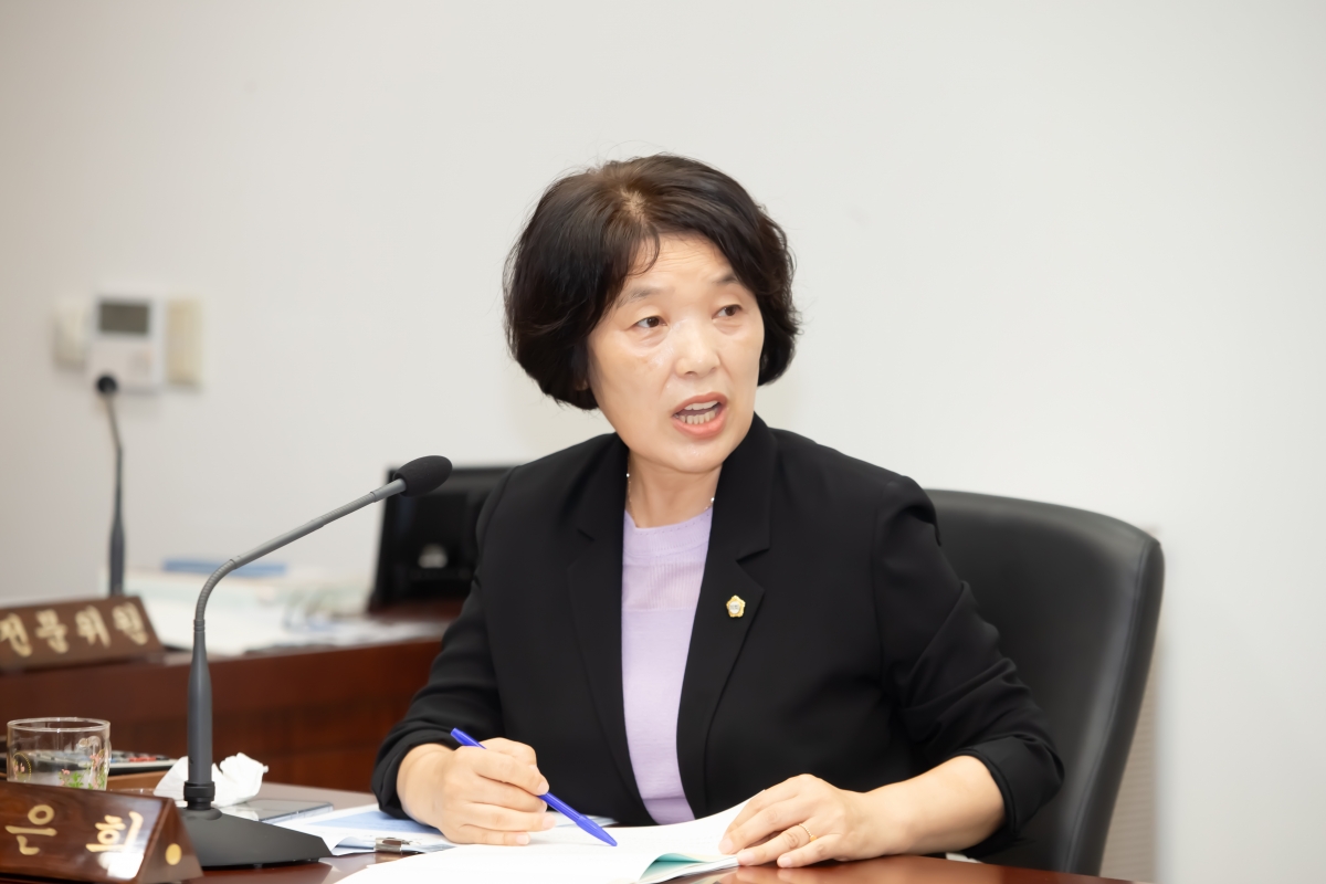 20240905-053[_P7U3090-제280회 임시회 문화환경위원회 조례안 등 심사활동.jpg