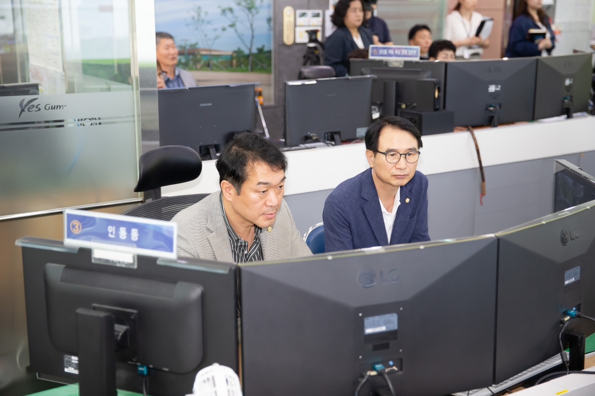 20240910-051[_P7U3924-제280회 임시회 기획행정위원회 구미시 통합관제센터 현장방문.jpg