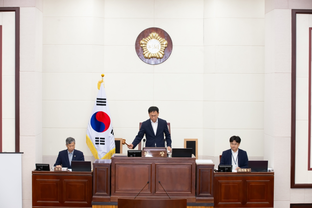20240911-004[_P7U4014-제280회 임시회 제2차 본회의시 박교상 의장 회의주재.jpg