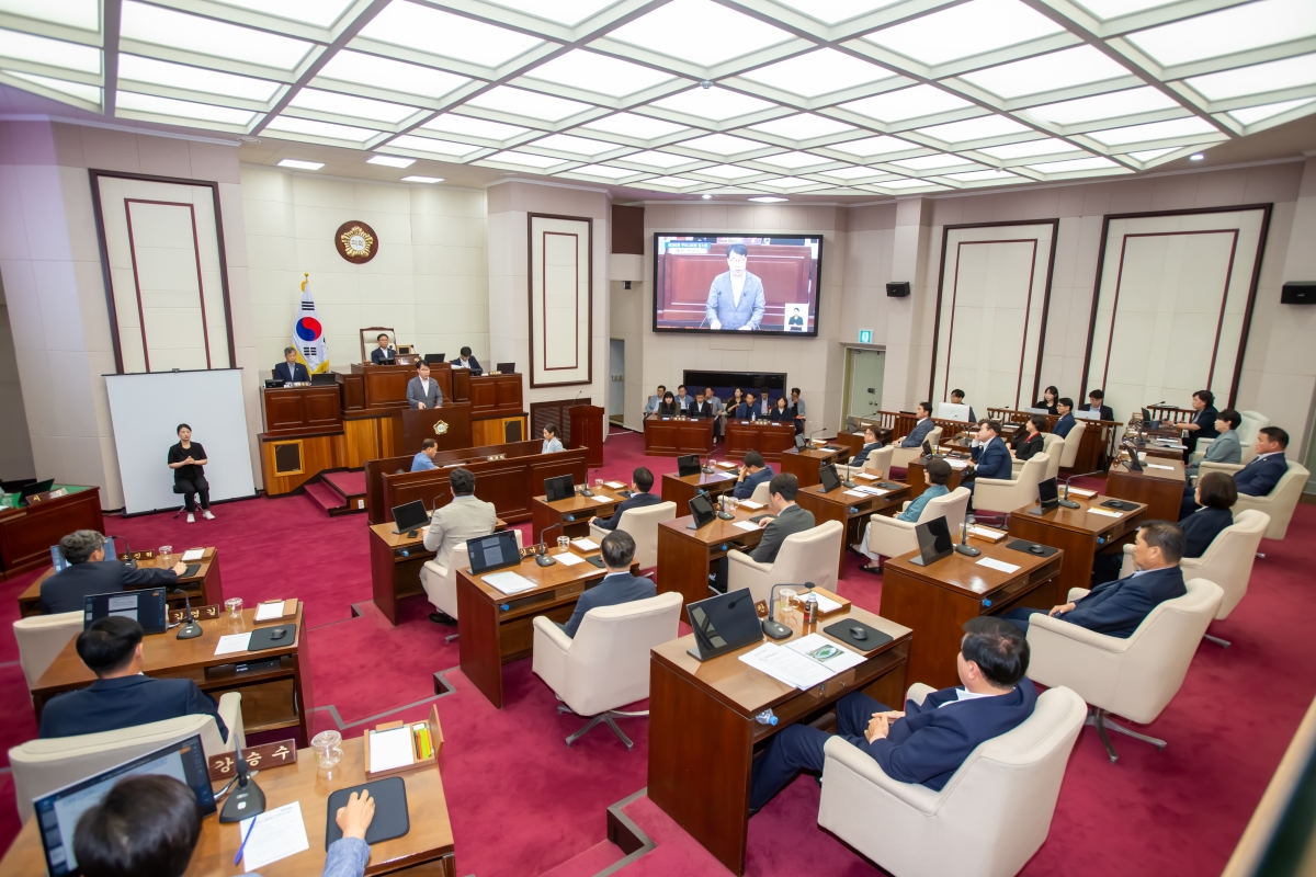20240911-025[_P7U4065-제280회 임시회 제2차 본회의시 신용하 의원 구미시 도시계획 조례 일부개정조례안 관련 반대토론.jpg