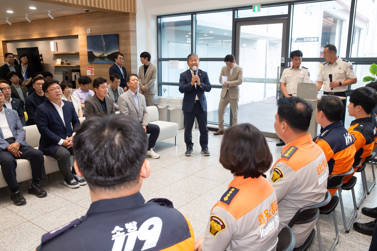 20240913-112[_P7U4567-추석맞이 구미소방서 상황실 근무자 방문 격려.jpg