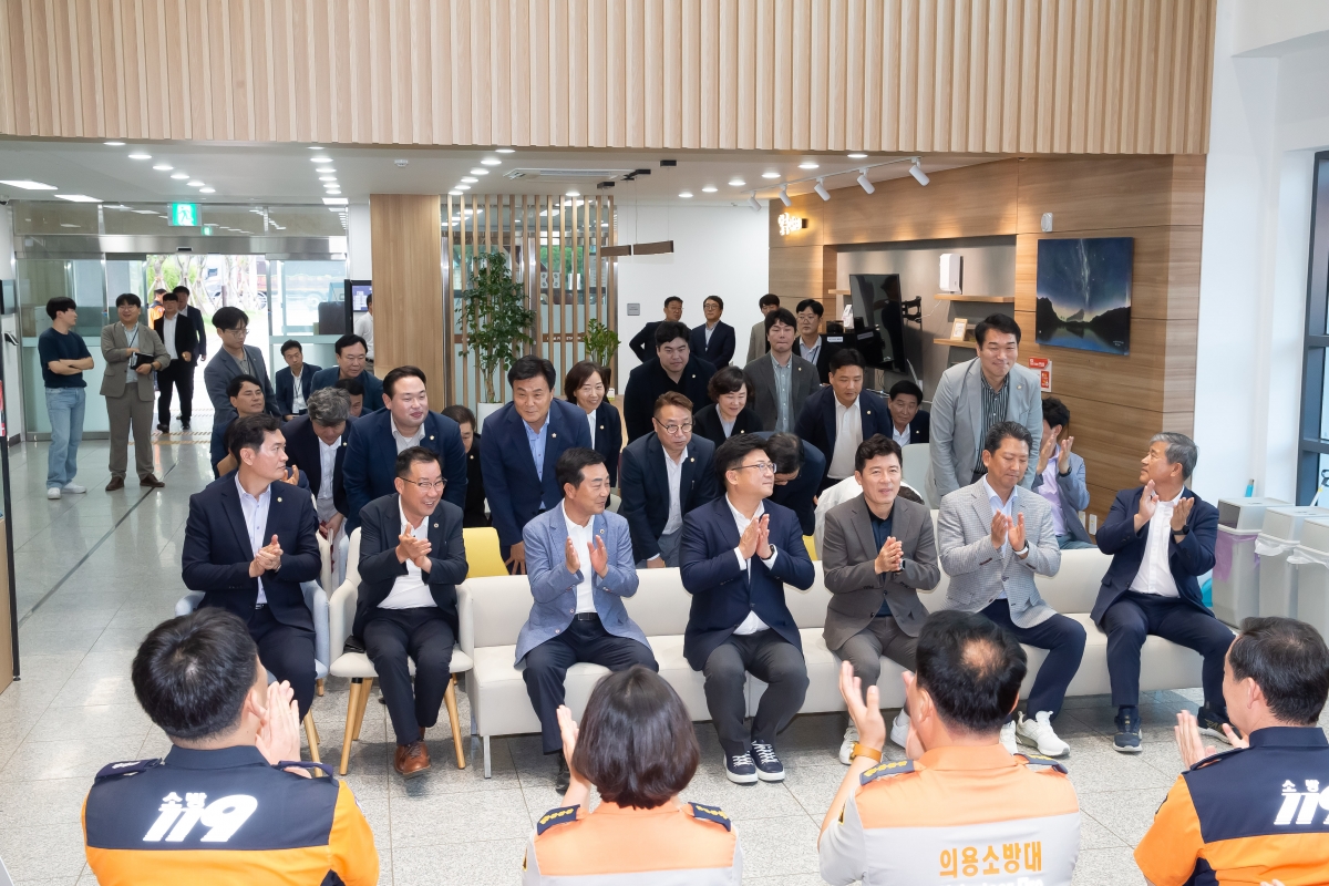 20240913-110[_P7U4561-추석맞이 구미소방서 상황실 근무자 방문 격려.jpg