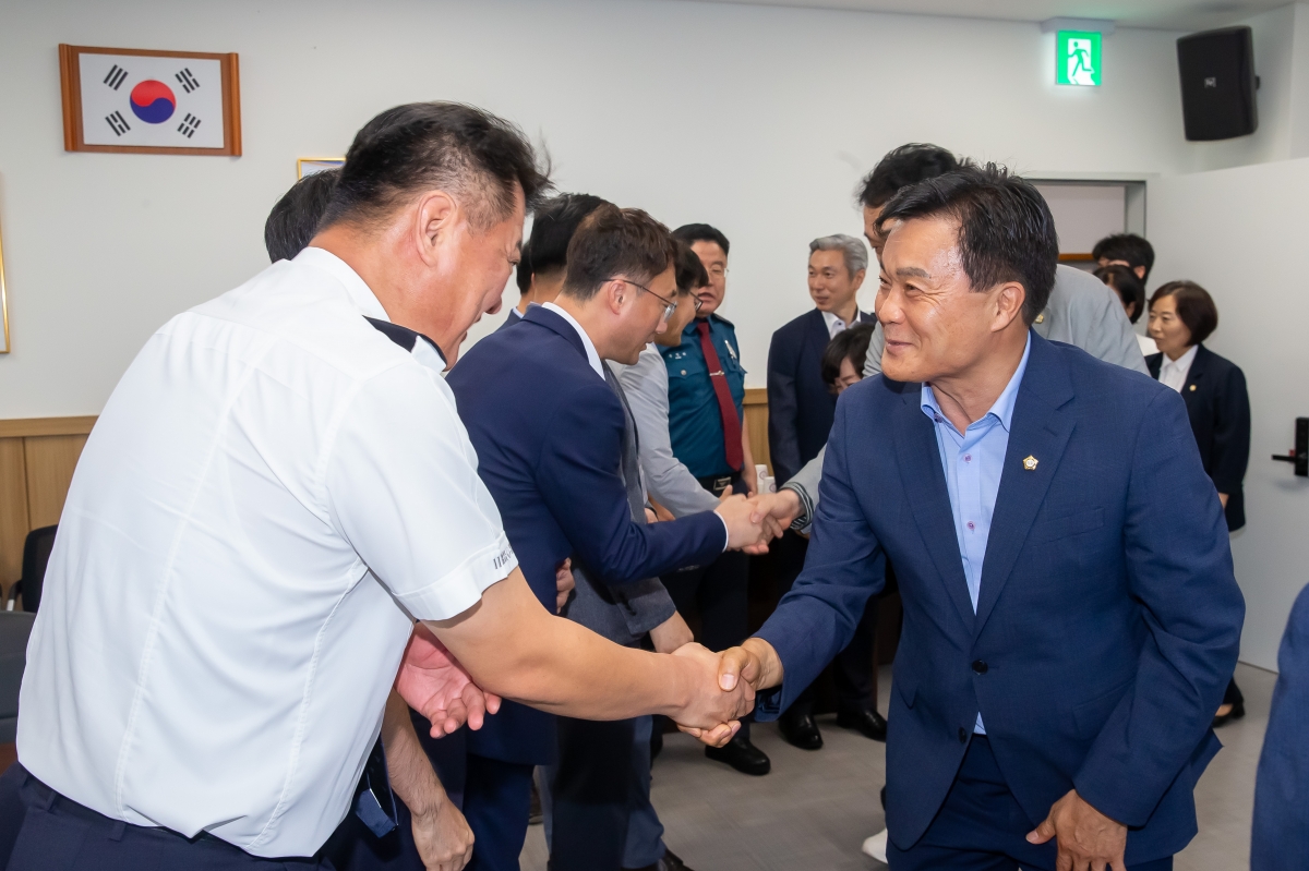 20240913-089[_P7U4497-추석맞이 구미경찰서 상황실 근무자 방문 격려.jpg