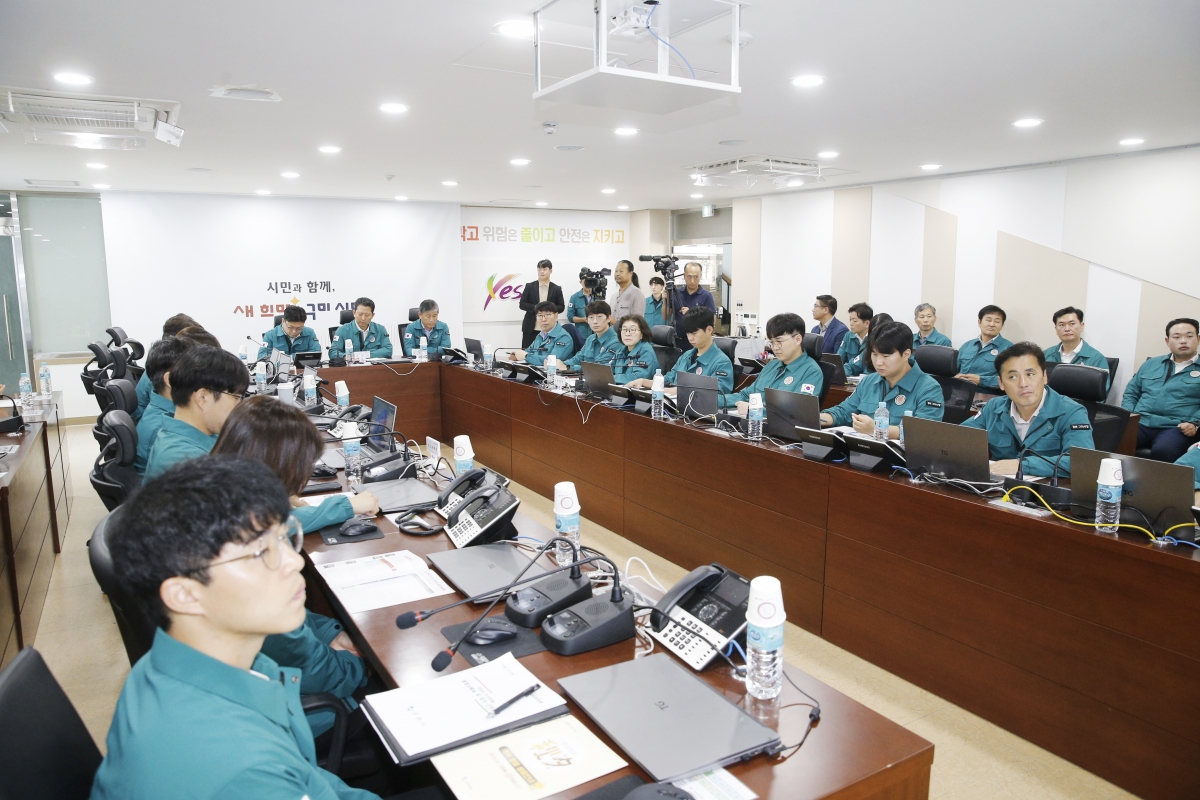 20240914-014[_P7U4617-추석맞이 구미시청 당직실 및 종합상황실 근무자 방문 격려.jpg