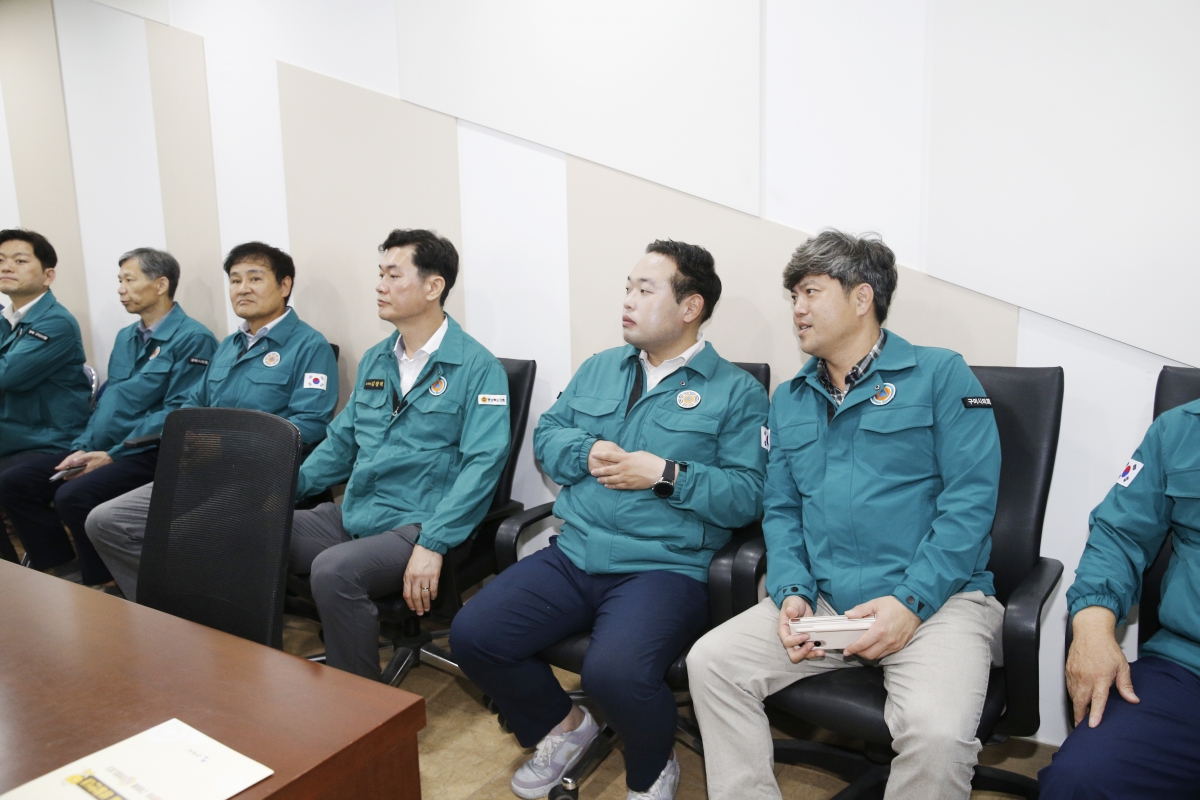 20240914-008[_P7U4603-추석맞이 구미시청 당직실 및 종합상황실 근무자 방문 격려.jpg
