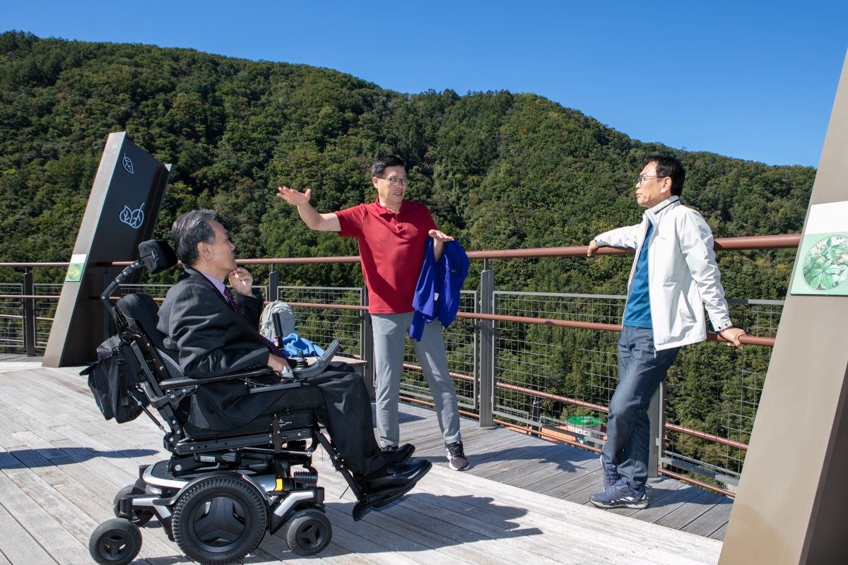 20241004-015[IMG_3843-태백산 탐방로 무장애 하늘탐방로 벤치마킹.jpg