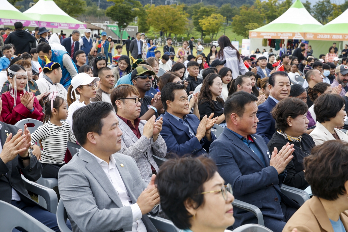 20241006-019[_P7U6799 복사-2024 제19회 구미외국인 주민문화축제.jpg