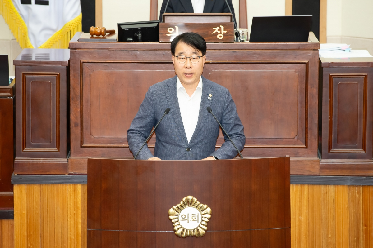 20241024-013[_P7U9792-제281회 임시회 제2차 본회의시 신용하 의원 5분 자유발언.jpg