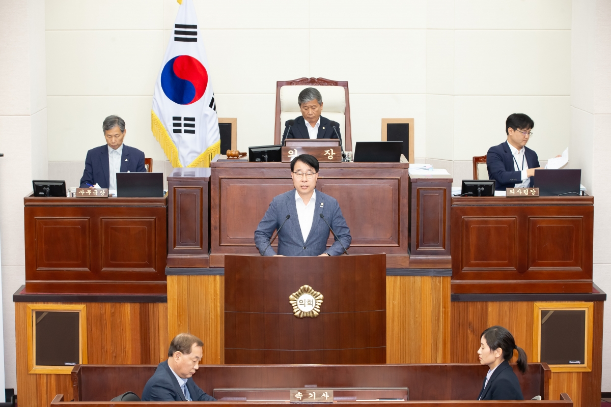 20241024-015[_P7U9797-제281회 임시회 제2차 본회의시 신용하 의원 5분 자유발언.jpg