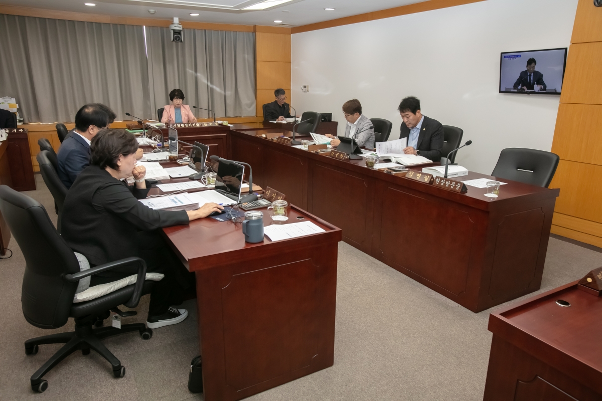20241023-001[IMG_4552-제281회 임시회 기획행정위원회 소관 2025년도 주요업무계획안 청취 활동.jpg