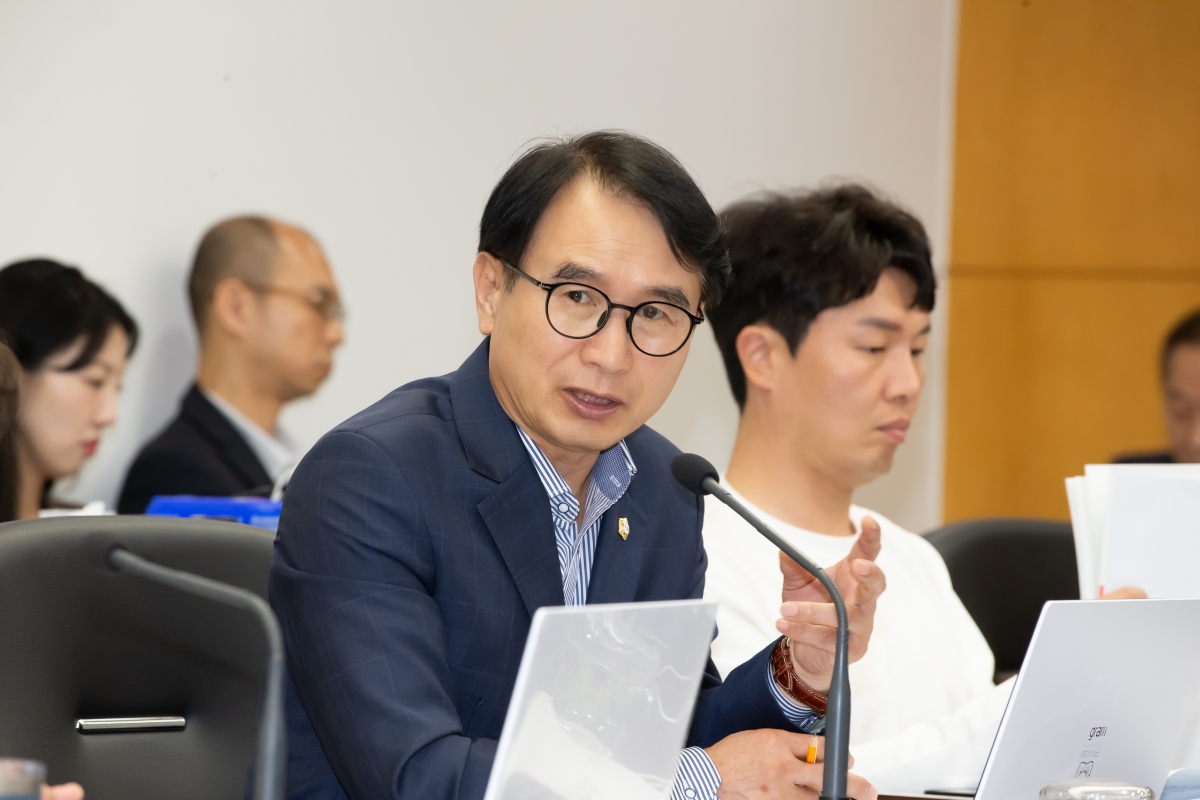20241017-096[_P7U8689-제281회 임시회시 기획행정위원회 조례안 심사활동.jpg