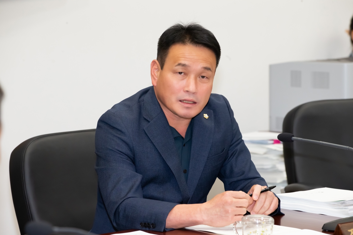 20241017-120[_P7U8731-제281회 임시회시 산업건설위원회 조례안 심사활동.jpg