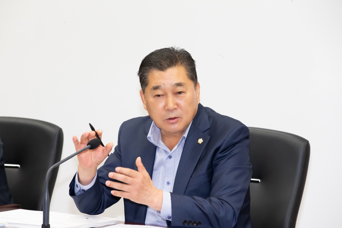 20241017-128[_P7U8455-제281회 임시회시 문화환경위원회 조례안 심사활동.jpg