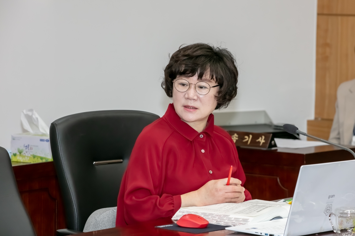 20241022-006[IMG_4487-제281회 임시회 문화환경위원회 소관 2025년도 주요업무계획안 청취 활동.jpg