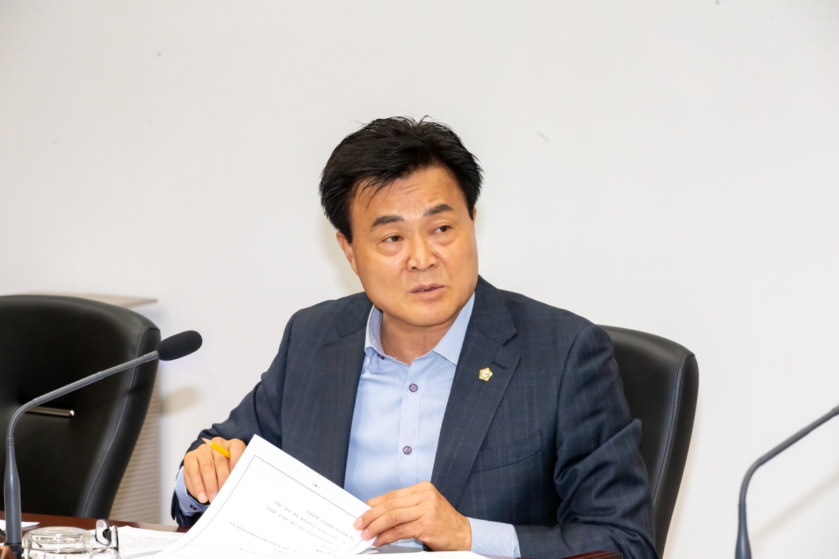 20241017-136[_P7U8493-제281회 임시회시 문화환경위원회 조례안 심사활동.jpg