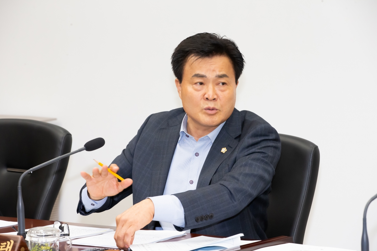 20241017-137[_P7U8495-제281회 임시회시 문화환경위원회 조례안 심사활동.jpg