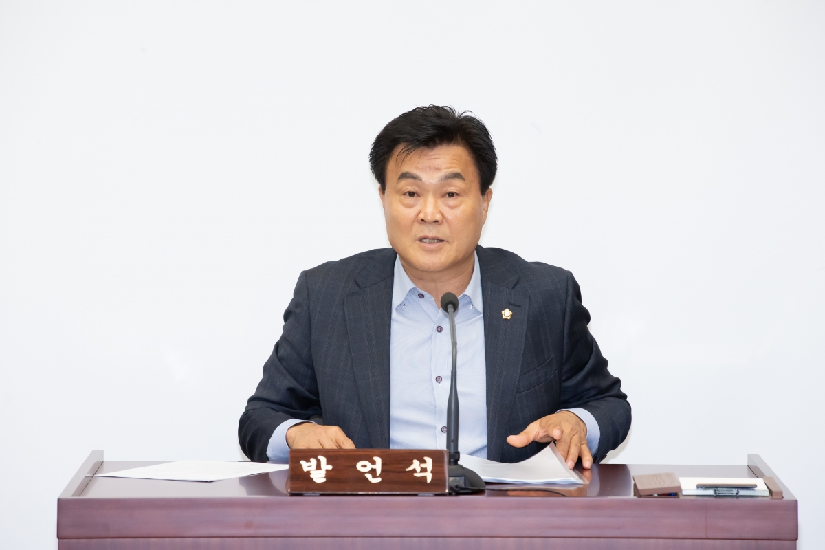 20241017-152[_P7U8615-제281회 임시회시 문화환경위원회 조례안 심사활동.jpg