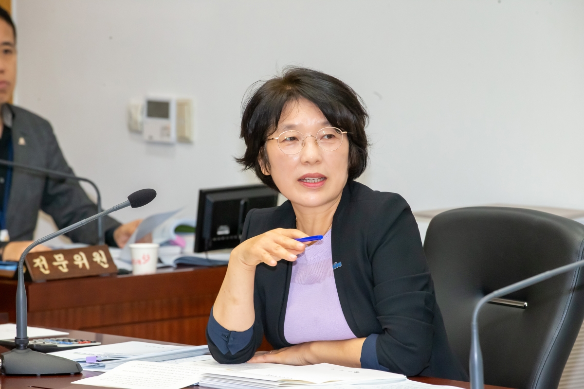 20241017-134[_P7U8488-제281회 임시회시 문화환경위원회 조례안 심사활동.jpg