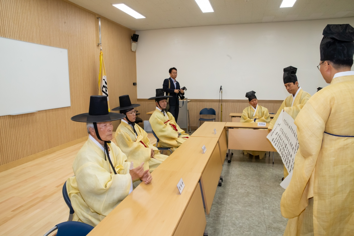 20241021-014[_P7U9140-왕산허위선생 추계향사 및 116주기 추도식.jpg