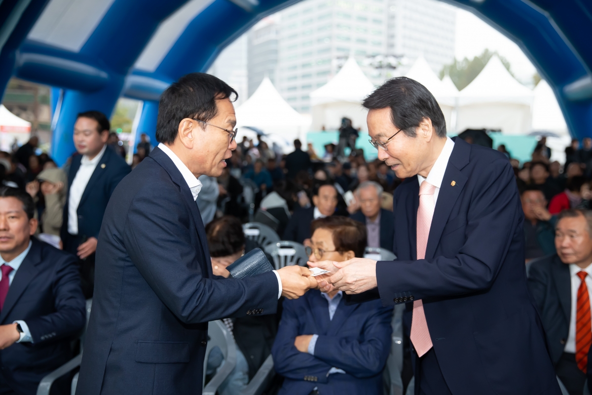 20241022-092[_P7U9533-구미 로컬푸드 페스타-서울시청광장.jpg