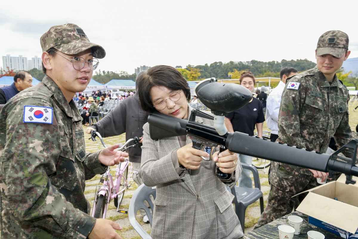 20241026-074[_P7U0241-1-한국자유총연맹 구미시지회 시민안보의식강화 및 한마음대회.JPG