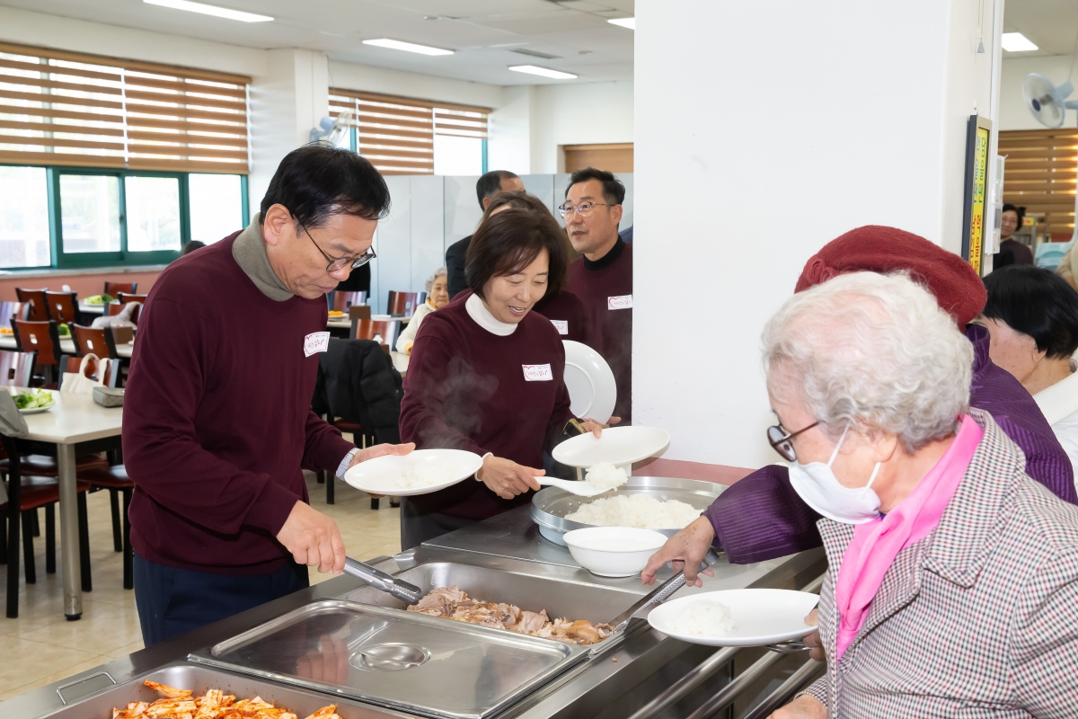 20241119-099[_P7U3415-상모교회 사랑의 김치 나누기.jpg