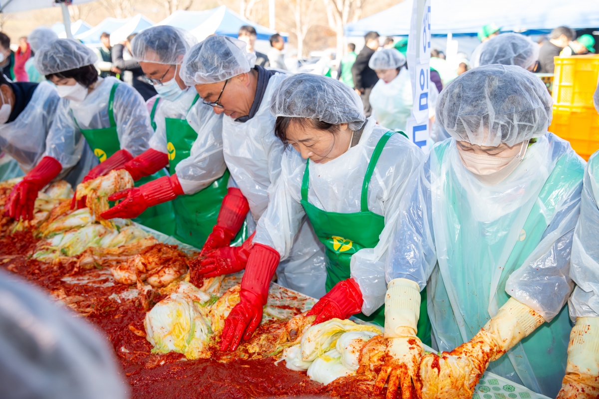 20241122-062[_P7U3905-2024 새마을부녀회 사랑의 김장 나누기.jpg