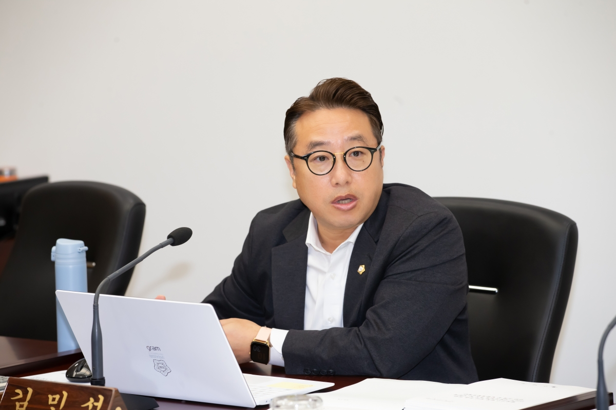 20241126-030[_P7U4563-제262회 정례회시 기획행정위원회 조례안 심사활동.jpg