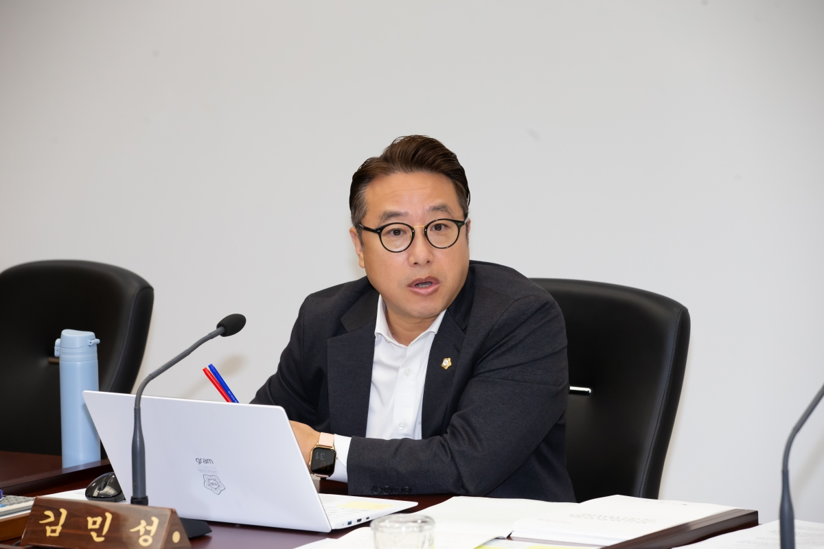 20241126-032[_P7U4570-제262회 정례회시 기획행정위원회 조례안 심사활동.jpg