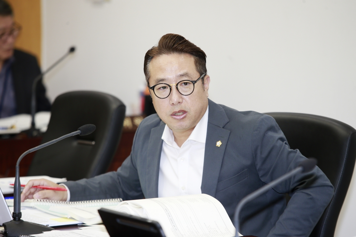 20241128-016[_P7U5112-제262회 정례회시 기획행정위원회 2025년도 예산안 및 기금운용계획안 예비심사활동.JPG
